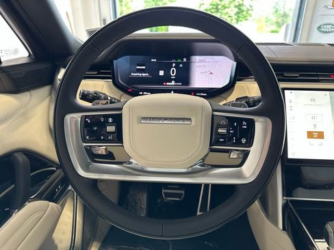 New 2025 Land Rover Range Rover Autobiography image 24