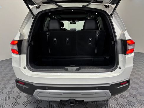 Used 2025 Honda Pilot TrailSport image 34