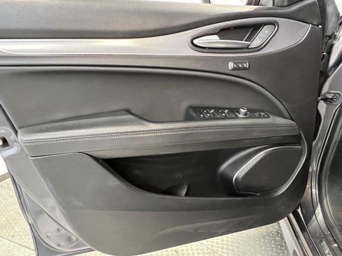 Used 2022 Alfa Romeo Stelvio Veloce image 37
