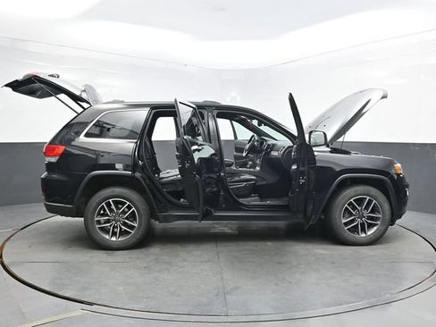 Used 2019 Jeep Grand Cherokee Limited AWD/4WD image 59