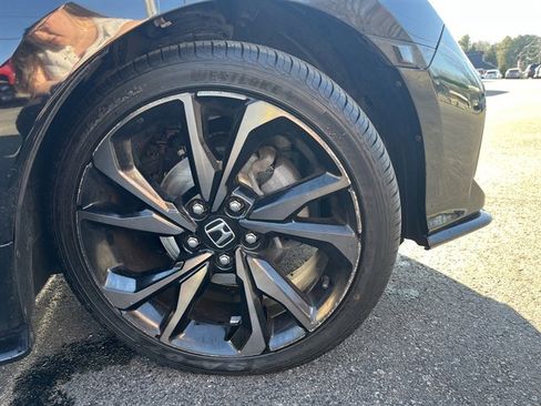 Used 2019 Honda Civic Sport image 4