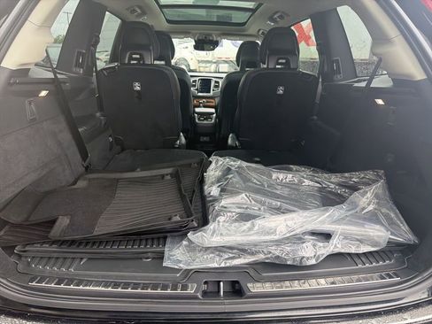 Used 2021 Volvo XC90 T6 Momentum w/ Protection Package Premier AWD/4WD image 5