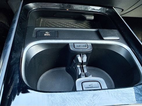 Used 2025 Mercedes-Benz GLA 250 image 29