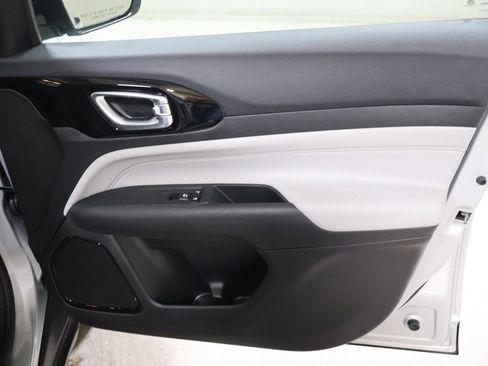 New 2026 Jeep Compass Limited AWD/4WD image 18