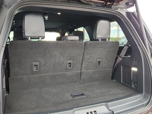Used 2023 Ford Expedition Limited AWD/4WD image 8