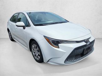 Used 2022 Toyota Corolla LE FWD video 3