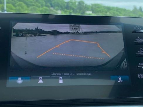 Used 2018 Honda Accord EX image 12