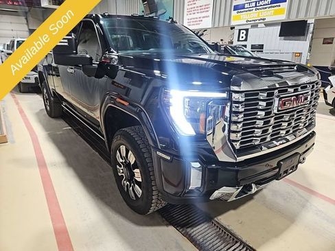 Used 2024 GMC Sierra 2500 Denali w/ Denali Reserve Package AWD/4WD image 6