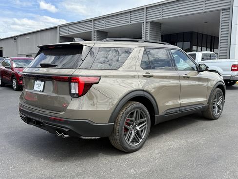 New 2026 Ford Explorer ST AWD/4WD image 4