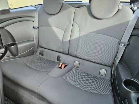 Used 2009 MINI Cooper Clubman Hardtop image 13