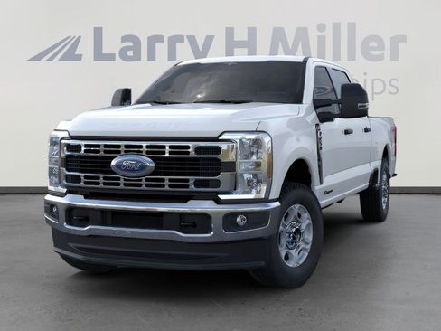 New 2026 Ford F250 XLT w/ FX4 Off-Road Package image 2