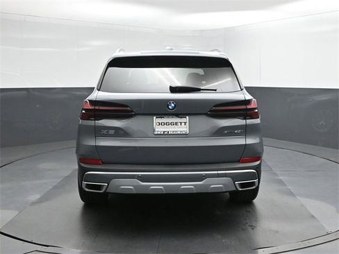 New 2026 BMW X5 xDrive40i w/ Climate Comfort Package image 8