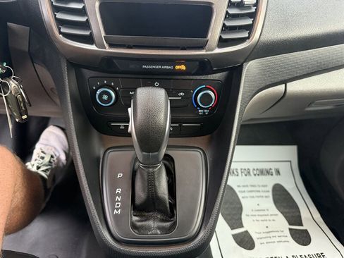 Used 2022 Ford Transit Connect XL image 24