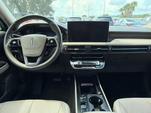 Used 2023 Lincoln Corsair Reserve w/ Equipment Group 201A FWD image 10