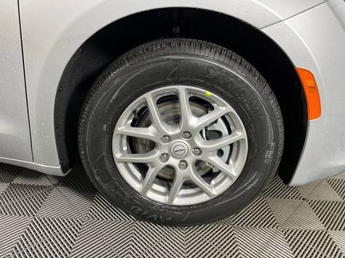 New 2026 Chrysler Voyager LX image 5