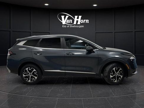 Used 2023 Kia Sportage EX image 2
