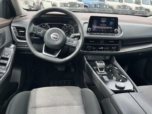 Used 2023 Nissan Rogue SV AWD/4WD image 13