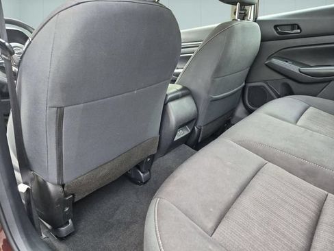 Used 2024 Nissan Altima 2.5 SV FWD image 27