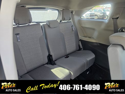 Used 2023 Toyota Sienna LE image 15