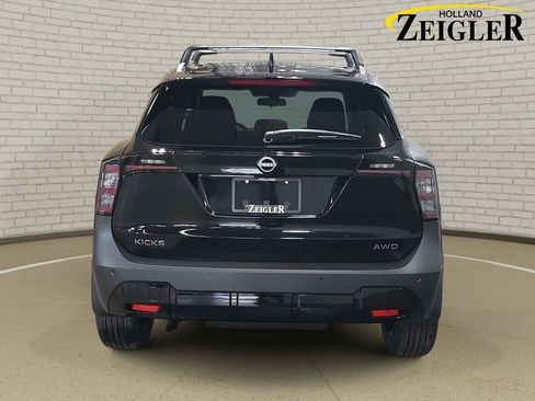 Used 2026 Nissan Kicks SV w/ SV Premium Package AWD/4WD image 6