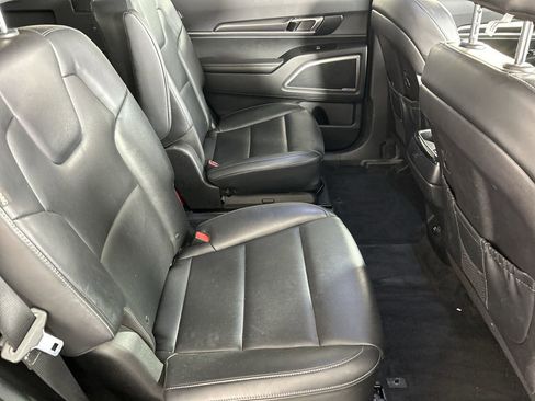 Used 2025 Kia Telluride S AWD/4WD image 25