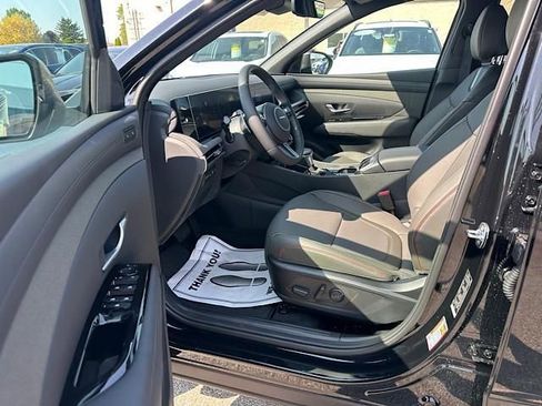 Used 2025 Hyundai Santa Cruz Limited image 5