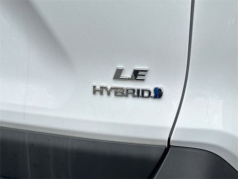 Certified 2024 Toyota RAV4 LE image 5