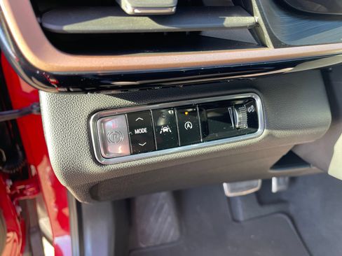 Used 2025 Buick Envision Sport Touring image 9