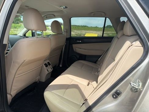 Used 2019 Subaru Outback 2.5i Limited w/ Popular Package #2 AWD/4WD image 15