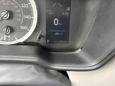 Used 2022 Toyota Corolla LE image 20