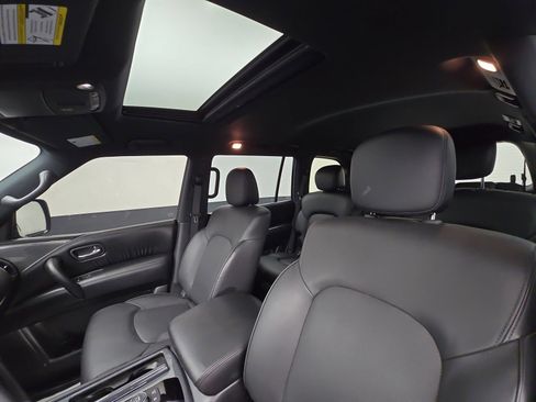 Used 2024 Nissan Armada SL w/ Midnight Edition Package image 42