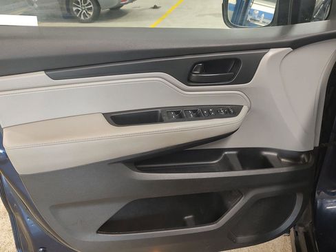 Used 2019 Honda Odyssey LX image 14