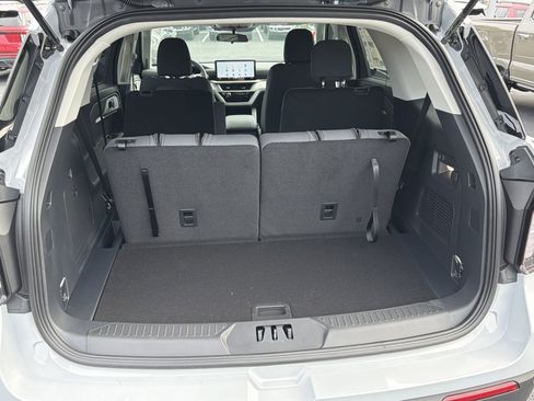 New 2026 Ford Explorer Active RWD image 28