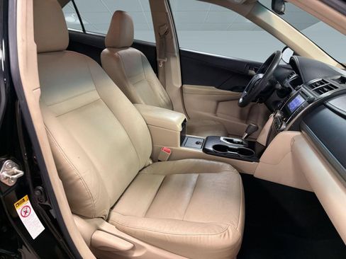 Used 2014 Toyota Camry LE FWD image 23