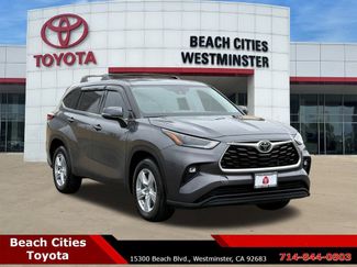 Certified 2022 Toyota Highlander LE video 1