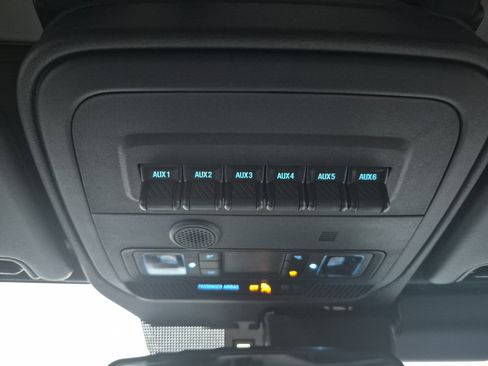 New 2025 Ford Bronco Heritage Edition image 40