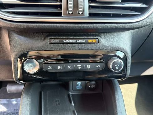 Used 2023 Ford Escape Platinum w/ Premium Technology Package AWD/4WD image 25