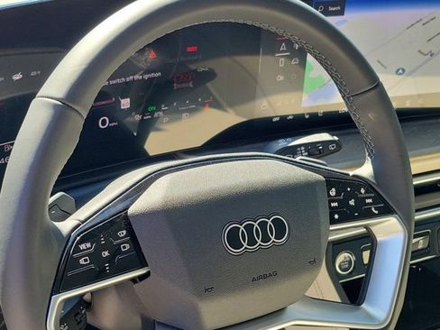 New 2025 Audi Q5 Prestige image 12