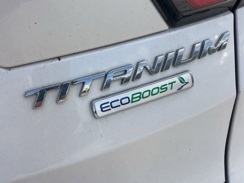 Used 2017 Ford Escape Titanium image 6