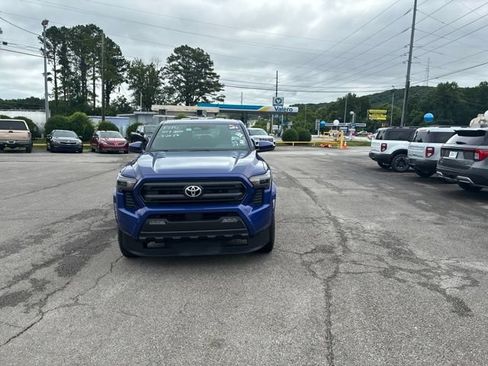 Used 2025 Toyota Tacoma SR5 RWD image 86