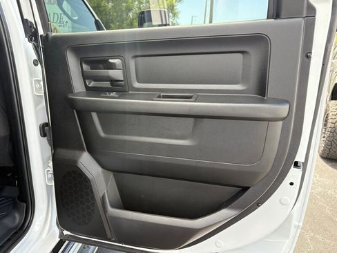 Used 2024 RAM 2500 Tradesman w/ Chrome Appearance Group AWD/4WD image 23