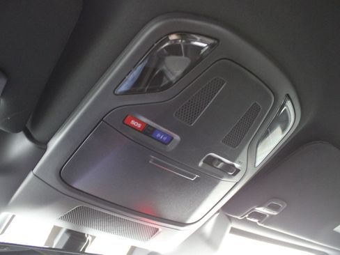 Used 2025 Subaru Outback Wilderness AWD/4WD image 18