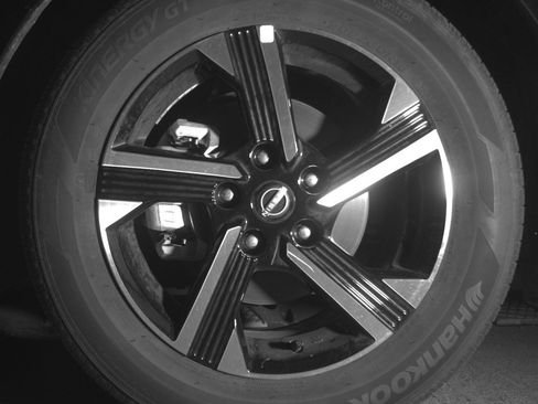 Used 2025 Nissan Sentra SV image 11