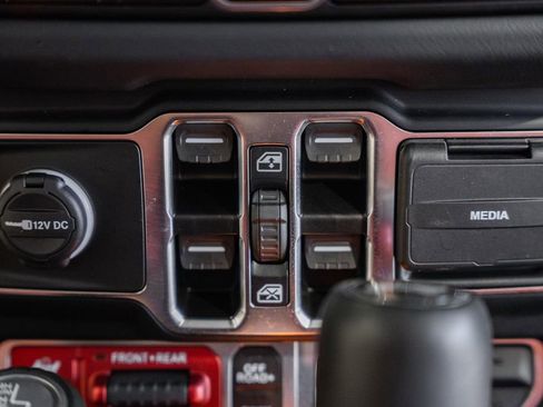 Used 2024 Jeep Wrangler Unlimited Rubicon 392 image 29