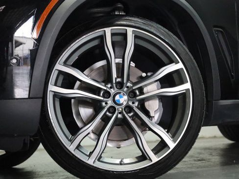 Used 2023 BMW X5 sDrive40i w/ Climate Comfort Package image 3