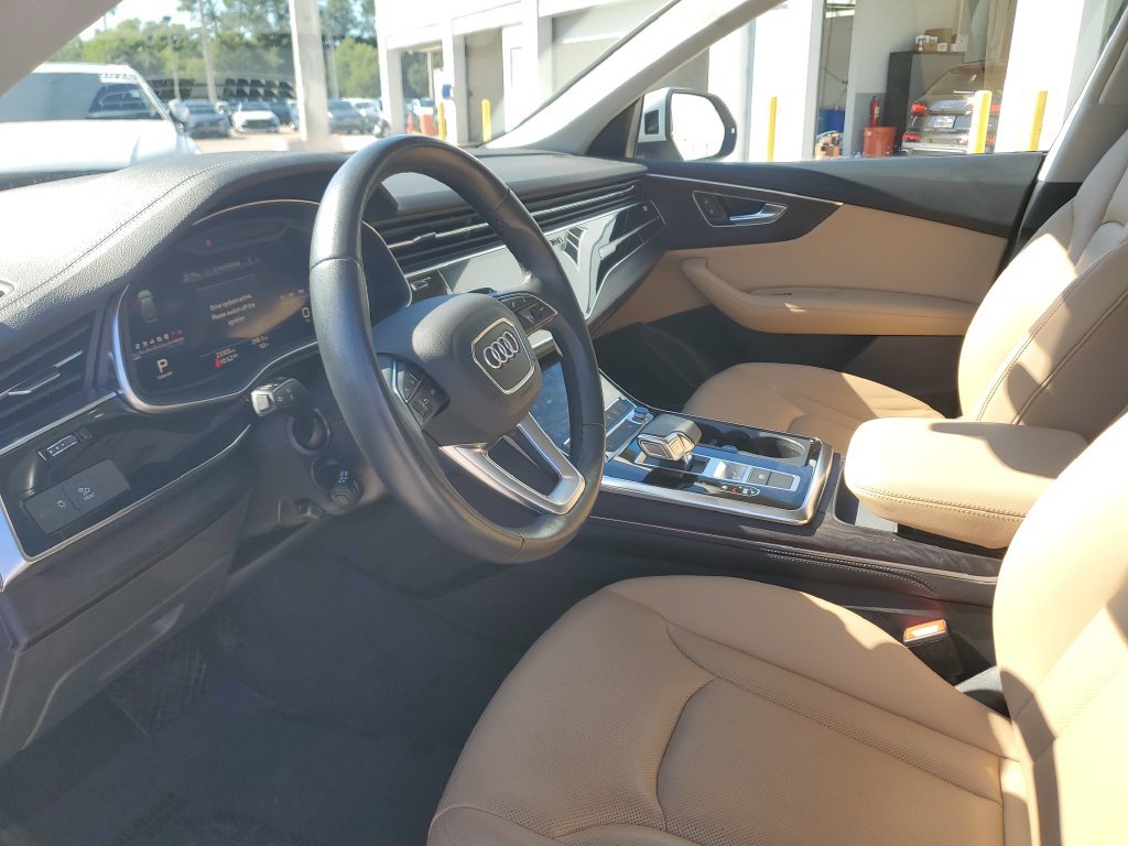 Used 2023 Audi Q8 Premium Plus AWD/4WD image 24