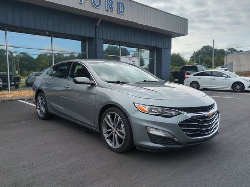 Used 2024 Chevrolet Malibu LT FWD image 3