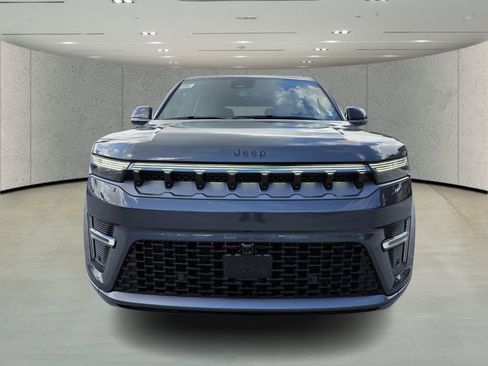 New 2026 Jeep Grand Wagoneer Limited w/ Convenience Group I image 2