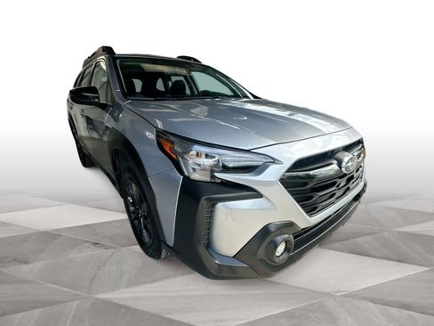 Used 2025 Subaru Outback Onyx Edition XT AWD/4WD image 2