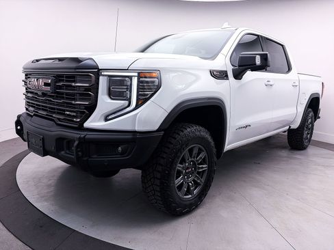 Used 2025 GMC Sierra 1500 AT4X image 16